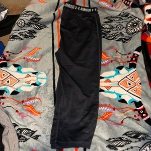 Under amour cropped leggings